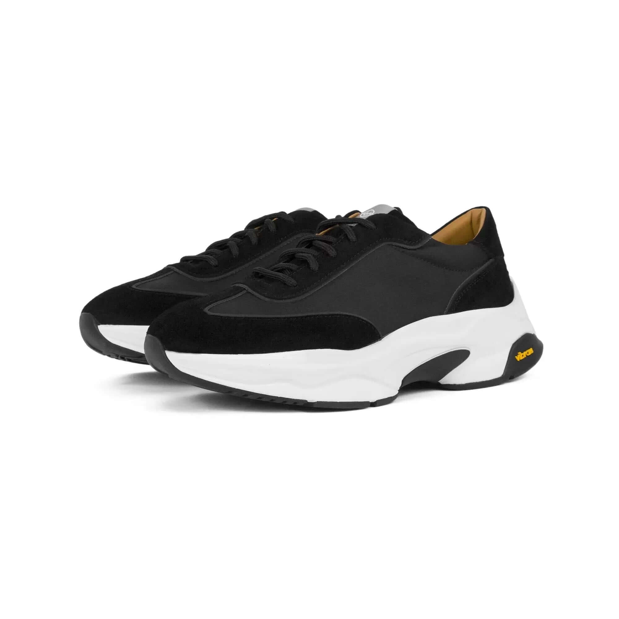 Aubin Black