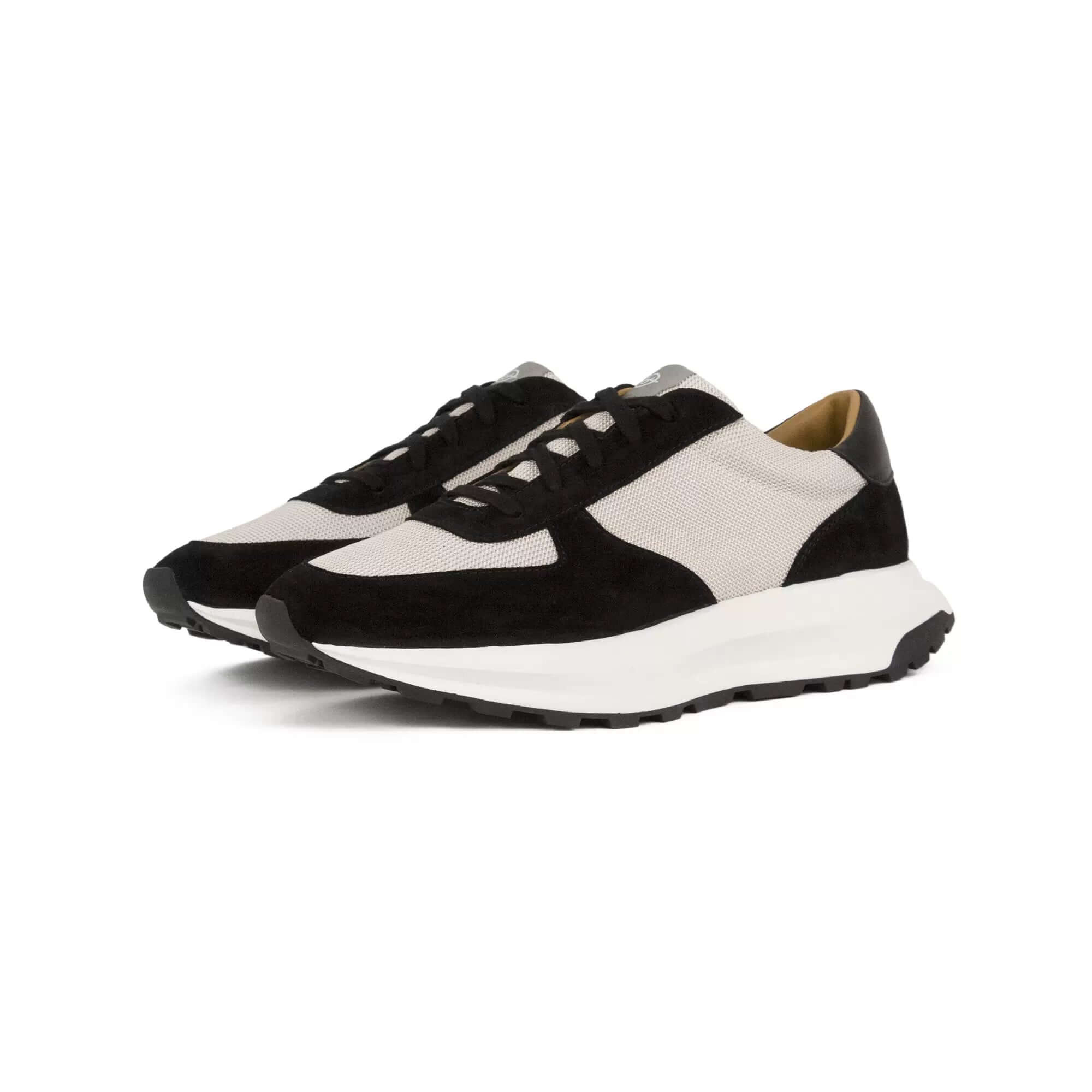 Trinity Black / Off White Mens UK 8