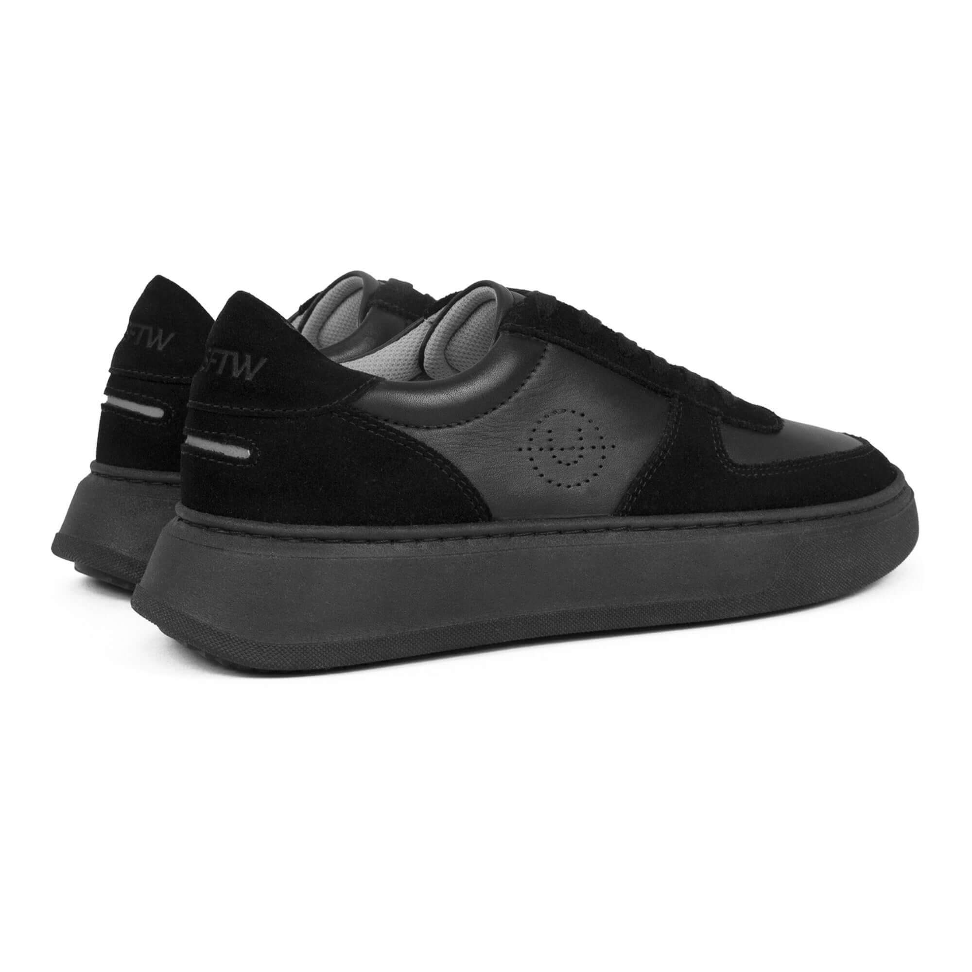 Marais Black/Black