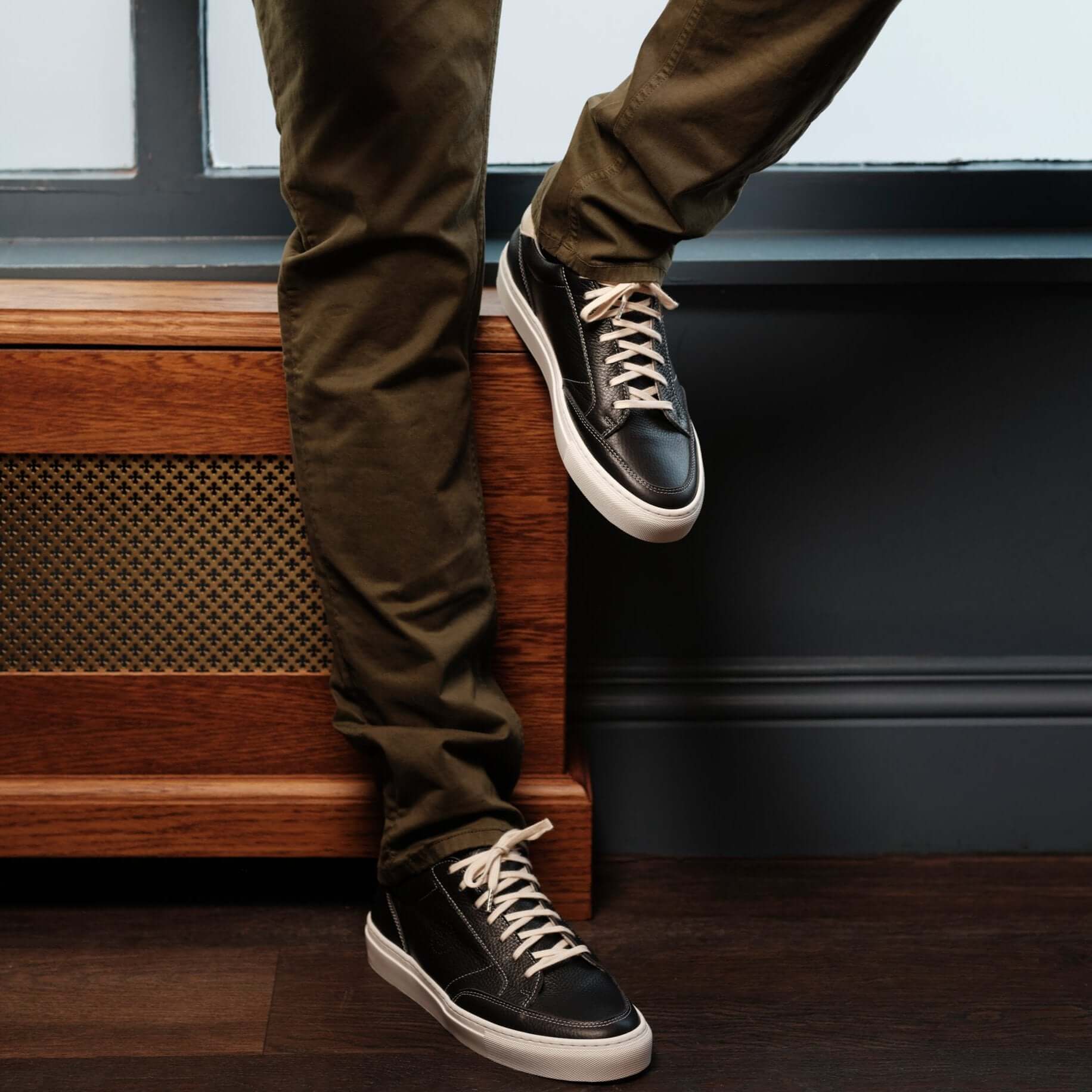 Helier Black - Mens UK 11