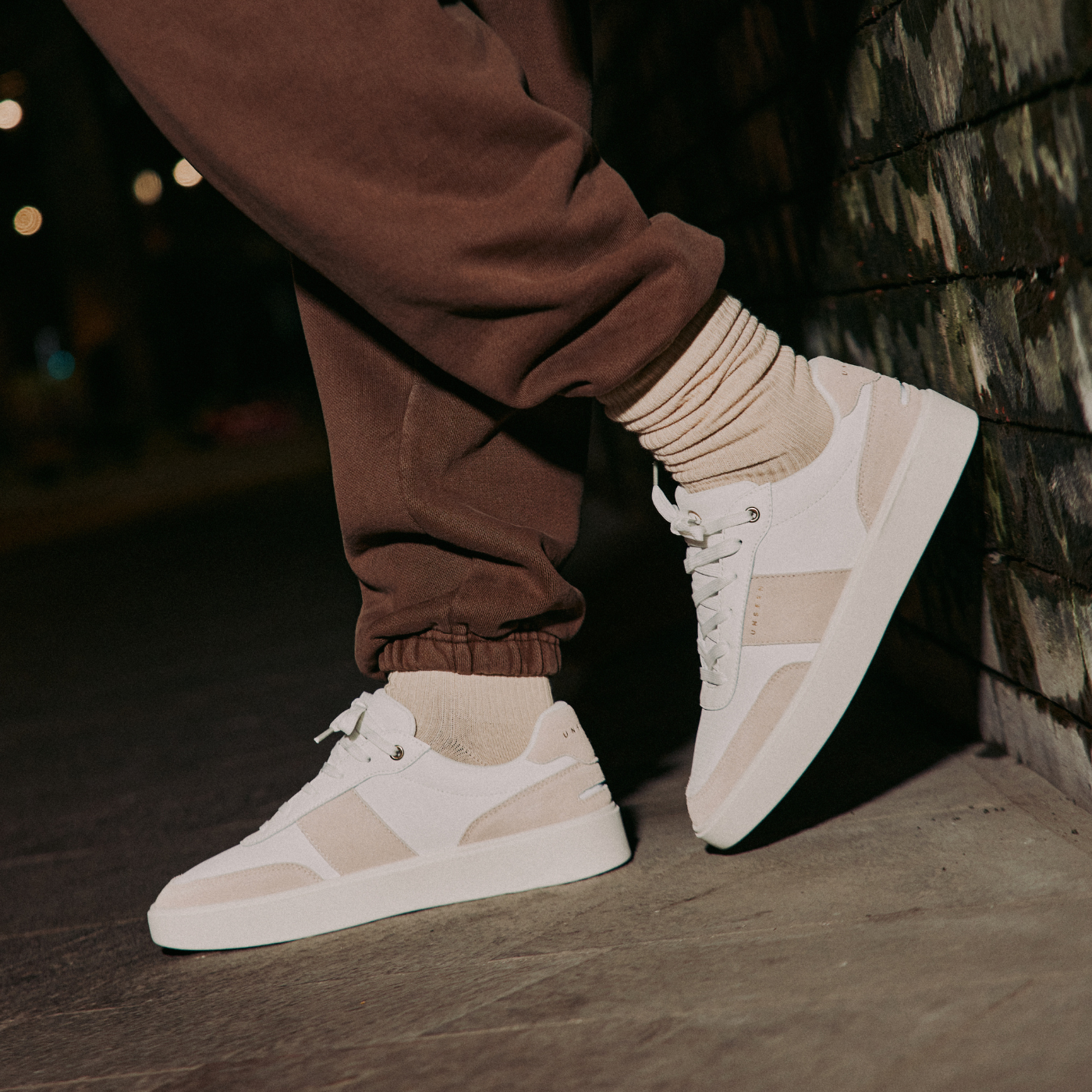 Halkett White/Off White