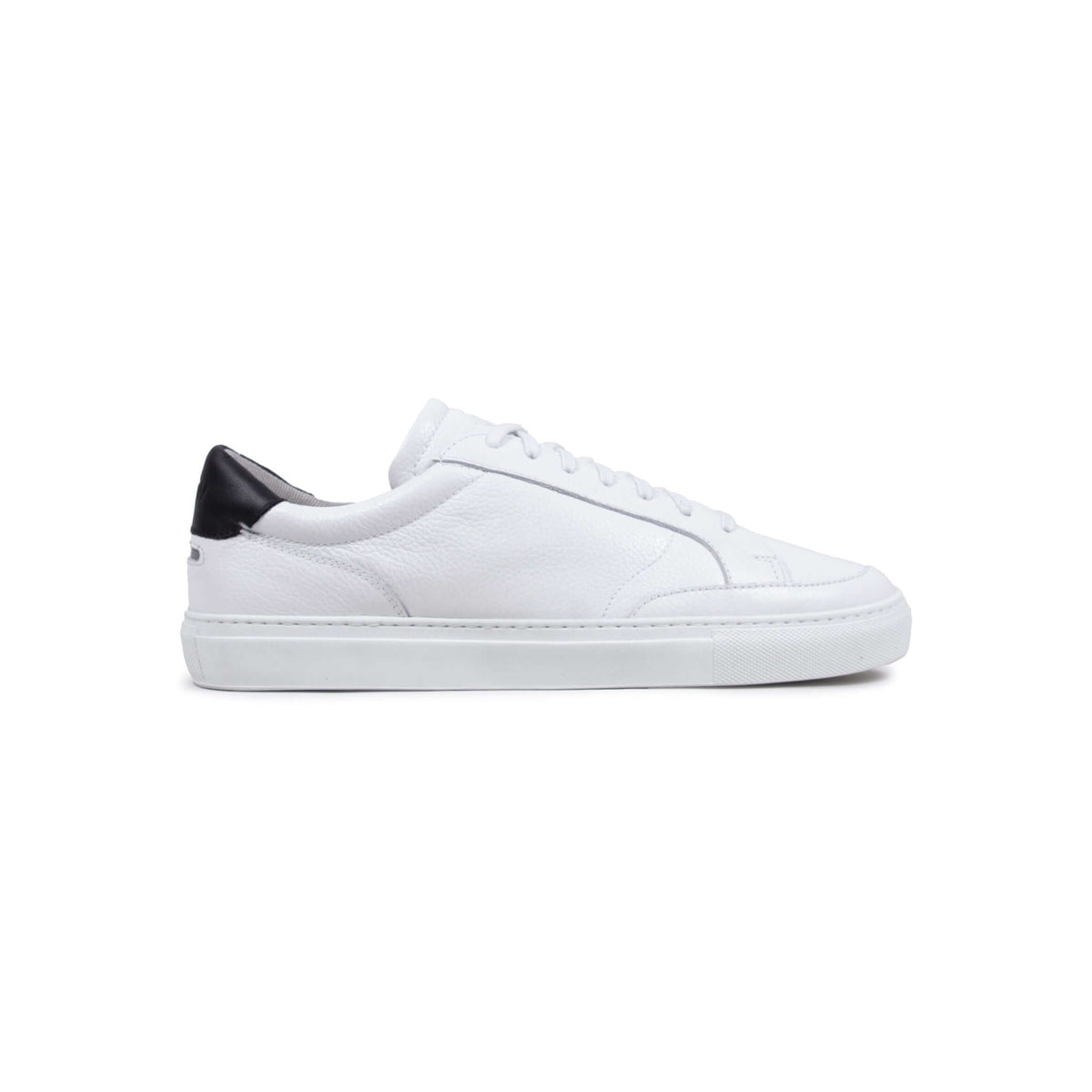 Helier White Black