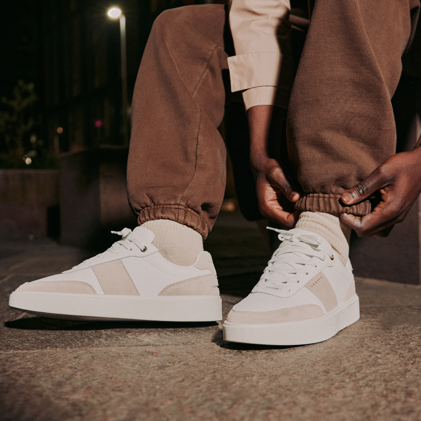 Halkett White/Off White